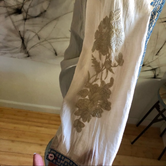 Johnny Was White Cotton Embroidered Top - Picture 6 of 8